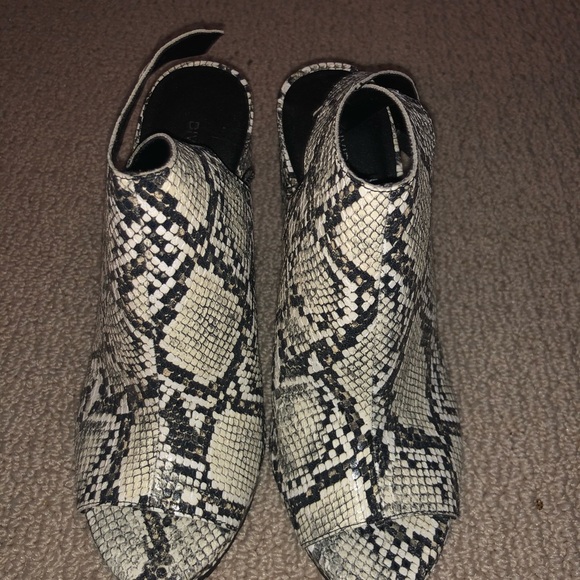 NEVER WORN snake print open toed heels - Picture 2 of 4
